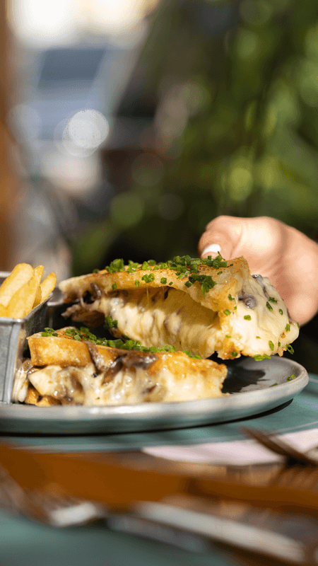 MUSHROOM GRILL CHEESE SANDWICH