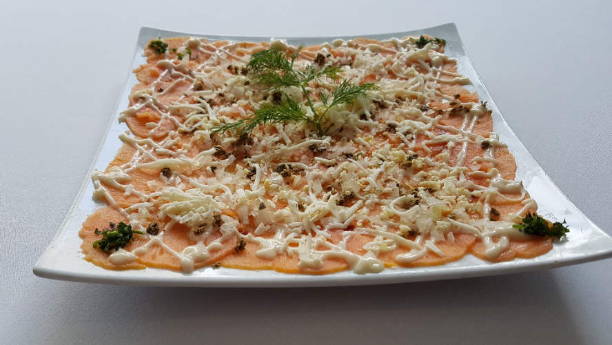 Carpaccio de salmón