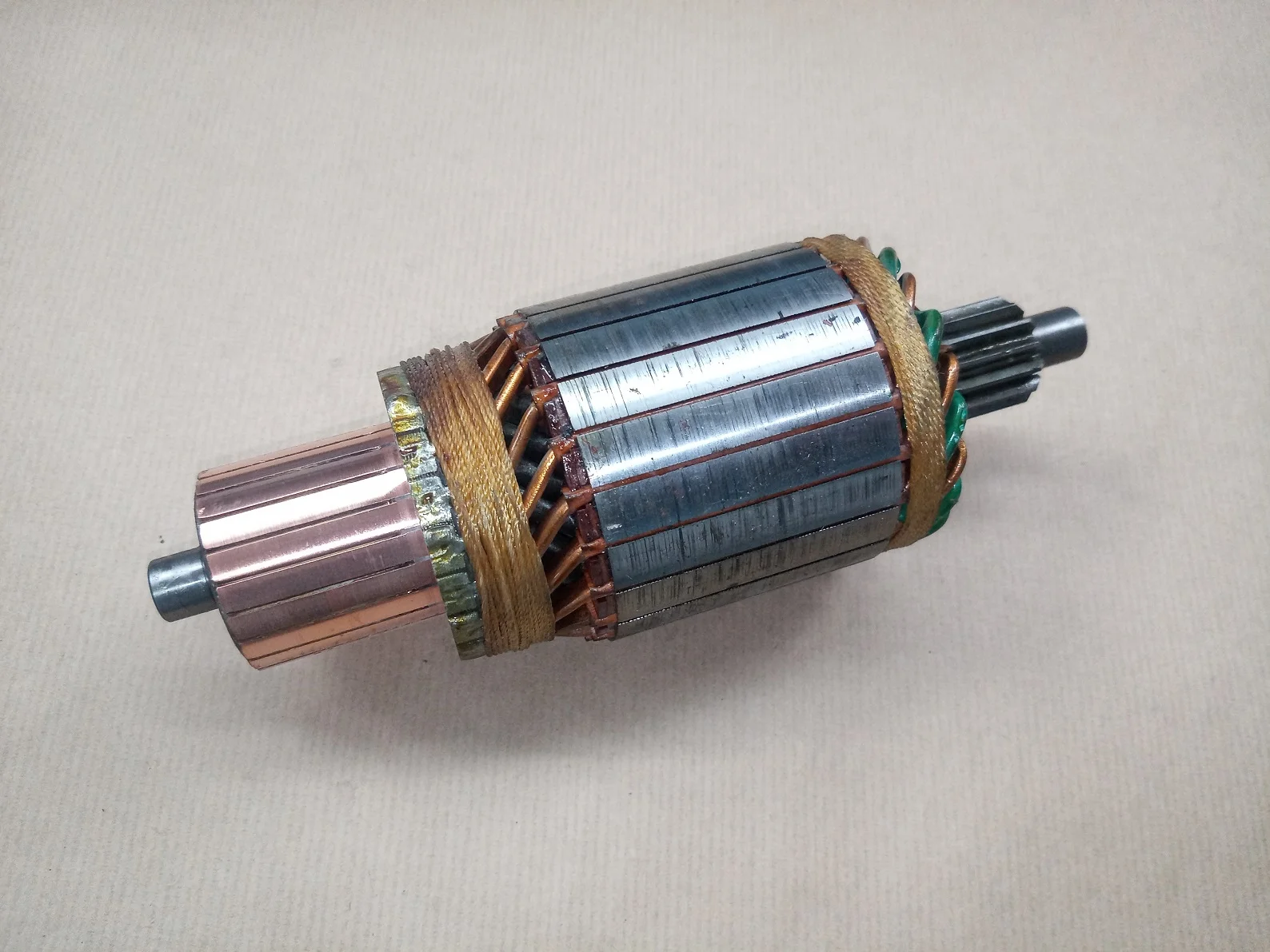 Wirnik MITSUBISHI M10 24v 233961 196,00MM