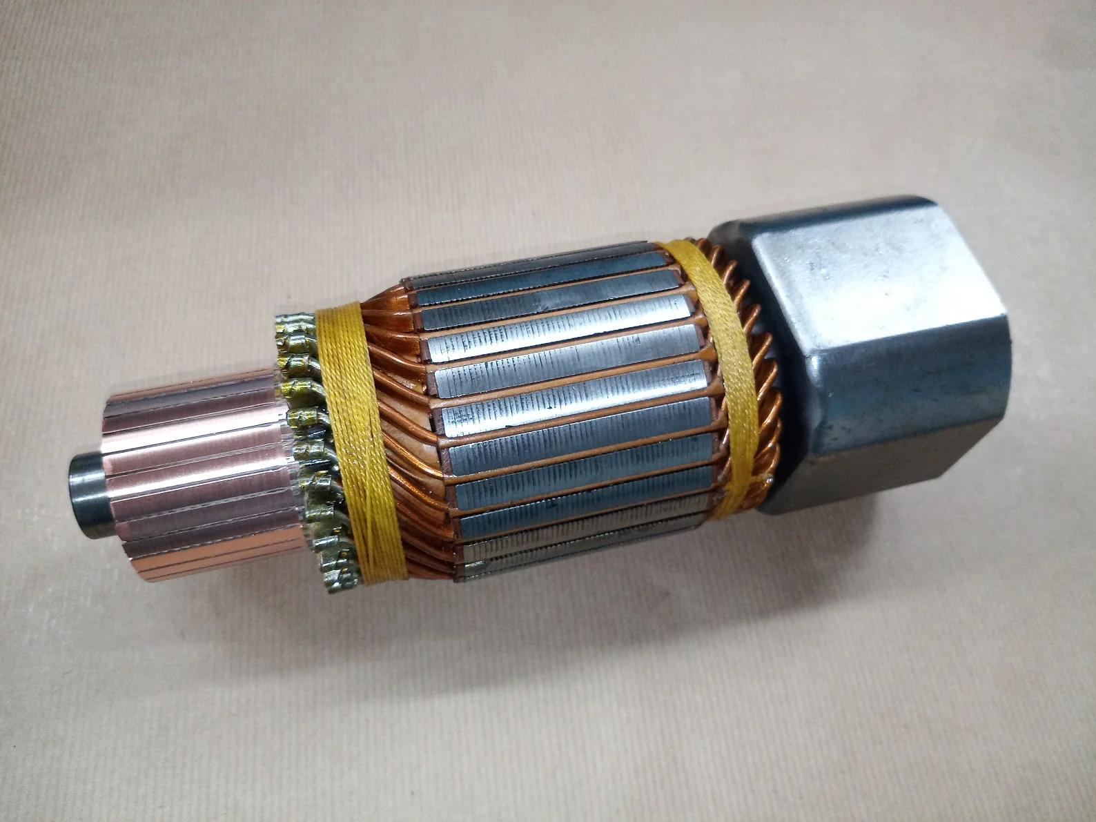 Wirnik BOSCH FKB418/ ELMOT R23 12V LEWE OBROTY!