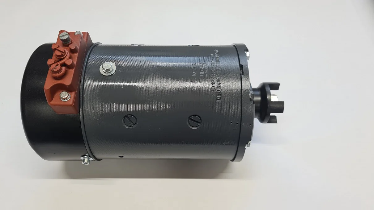 Silnik D.C Bosch 0136501018 24V 1.2kW