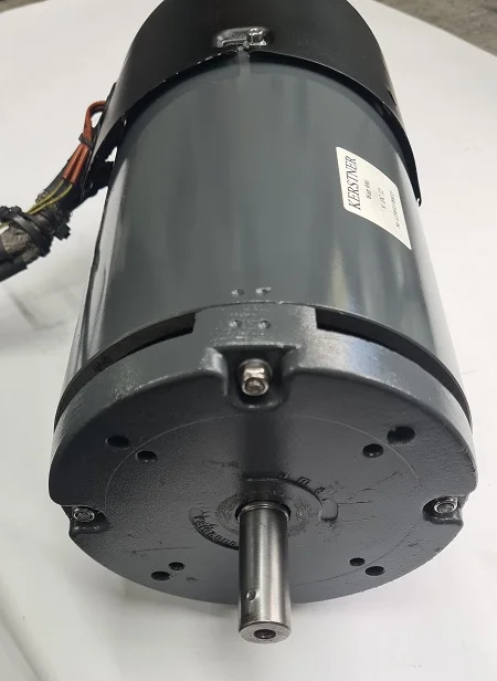 Zdjęcie 2 · Silnik D.C Kerstner 1Z9033-0035 12V 0,9kW