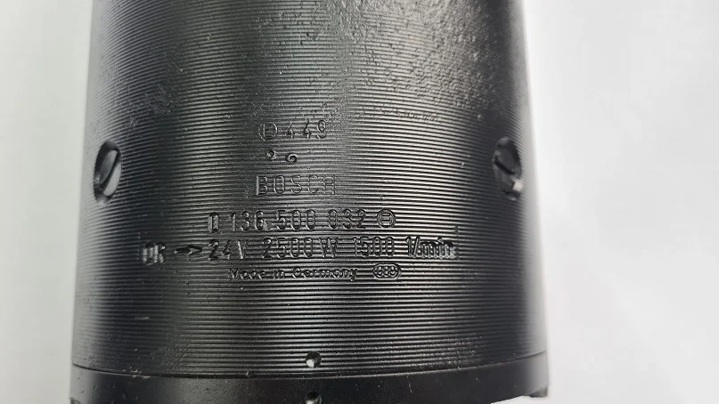 Zdjęcie 2 · Silnik D.C Bosch 0136500032 24V 2.5kW