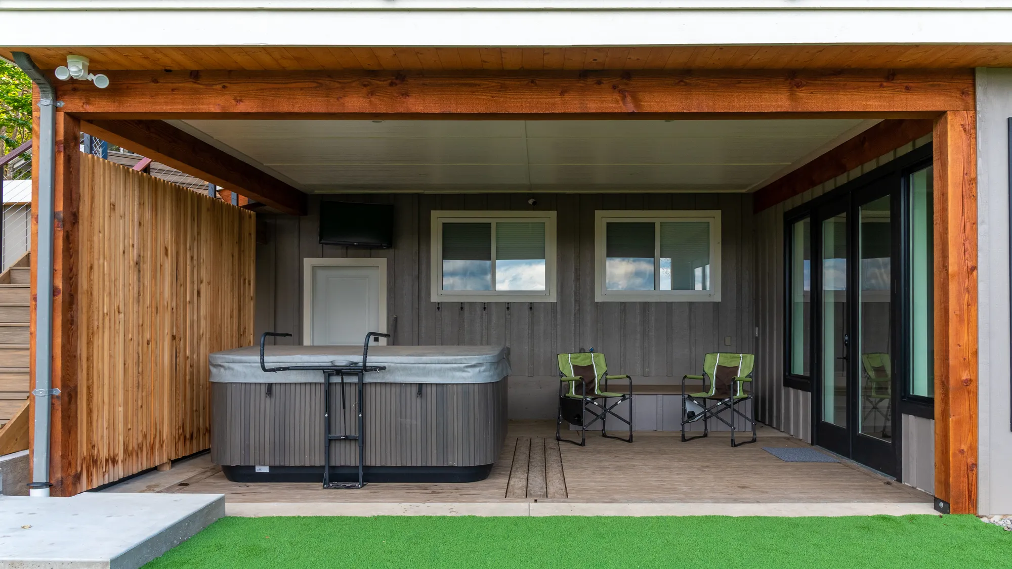 Perma-Deck Standard Gap Havana Brown Innovation Consumer Deck in
