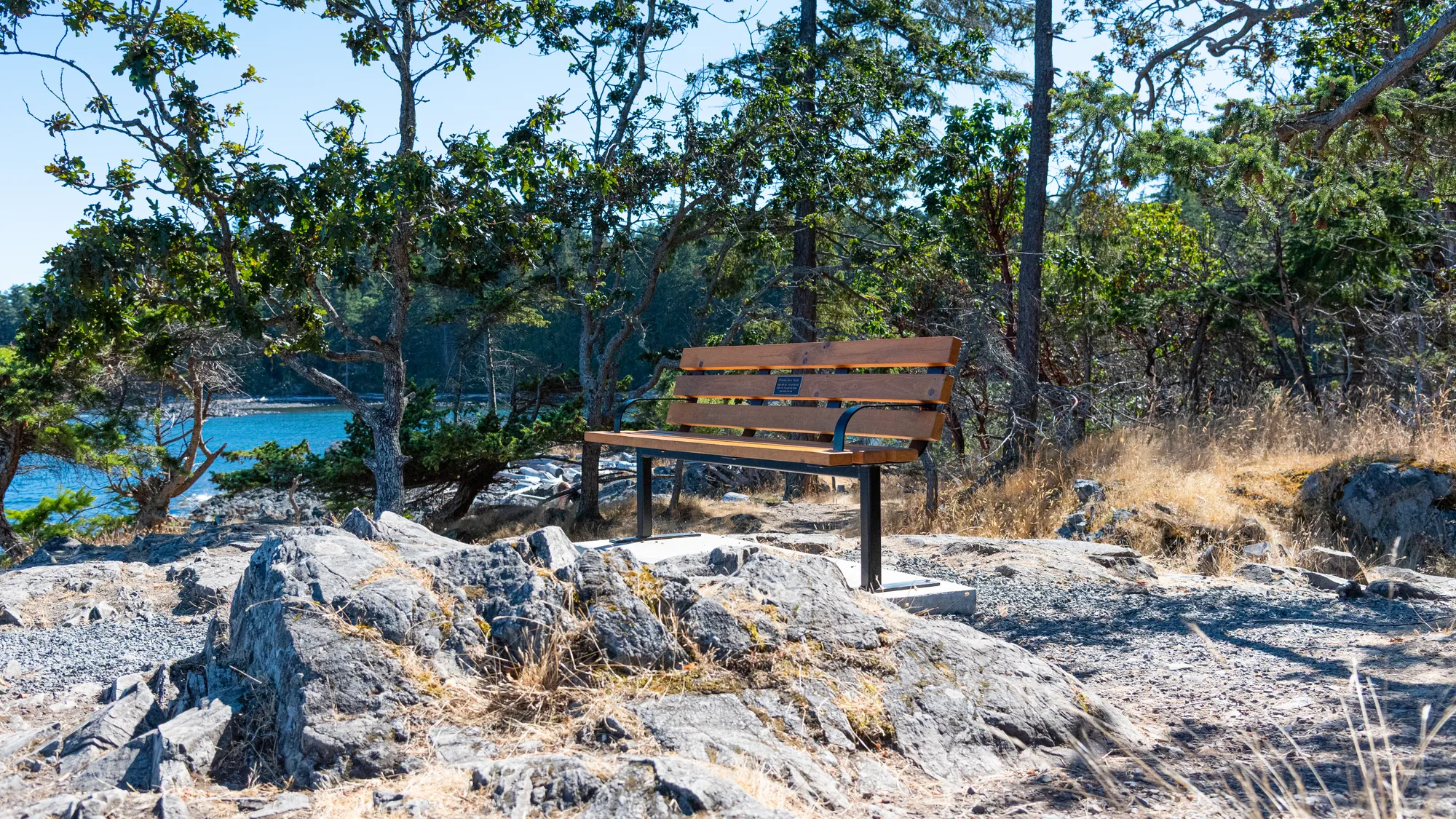 Wellington Standard Memorial Bench in Cedar at Moorecraft Region