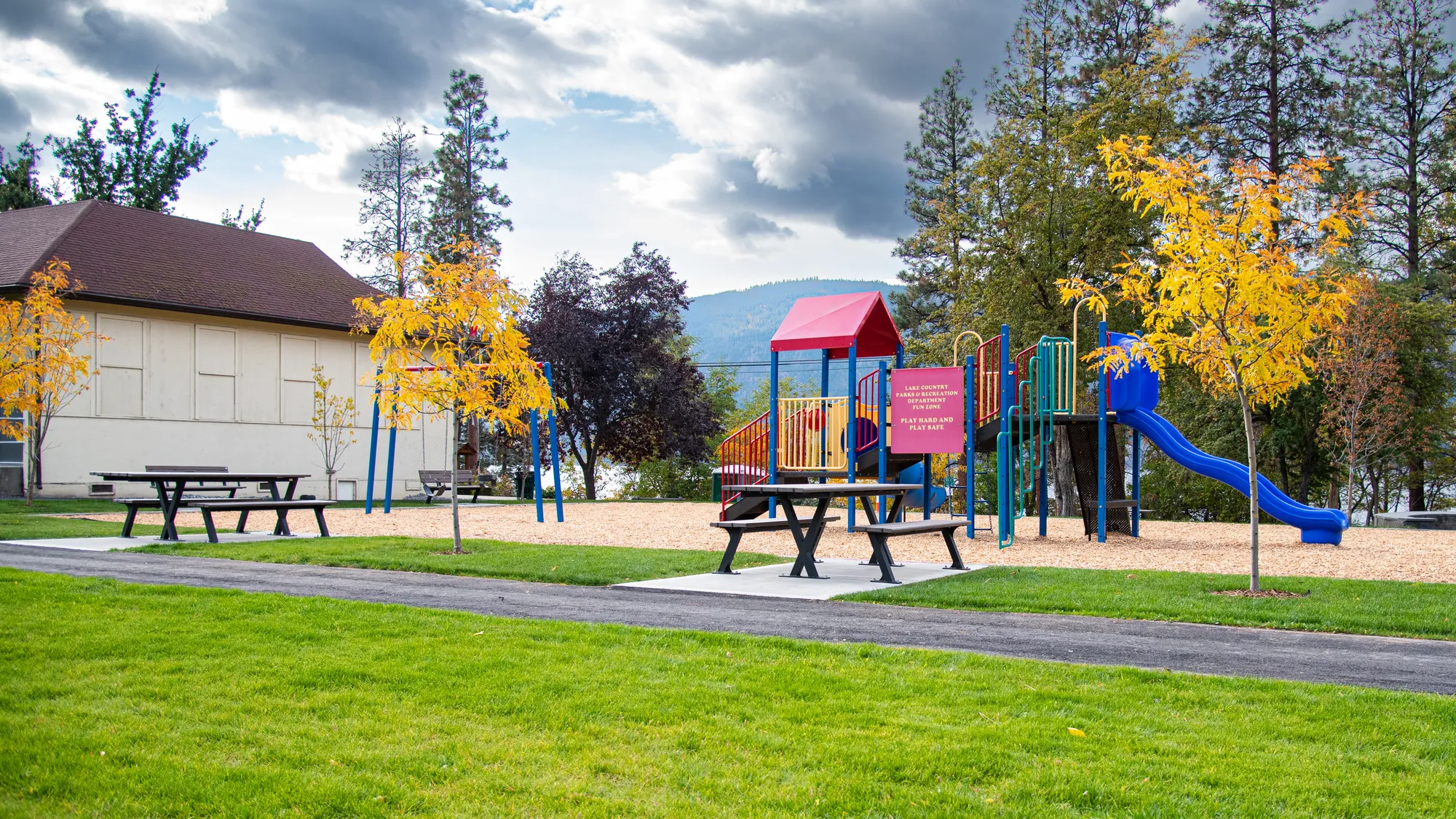 Wishbone Commercial Bayview Wheelchair Accessible Picnic Tables