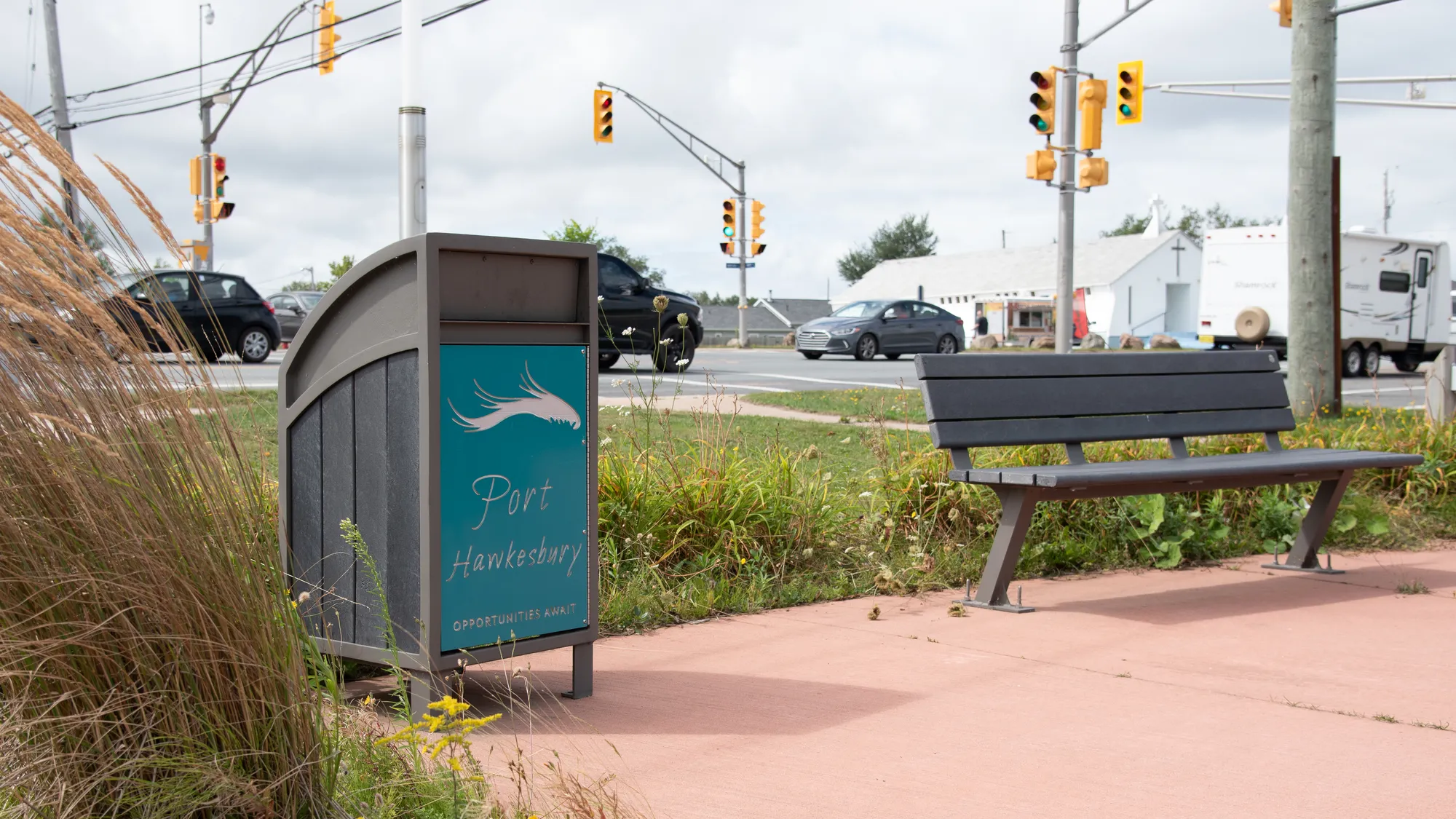 Wishbone Custom Modena Curved Top Waste Receptacle in Port Hawks