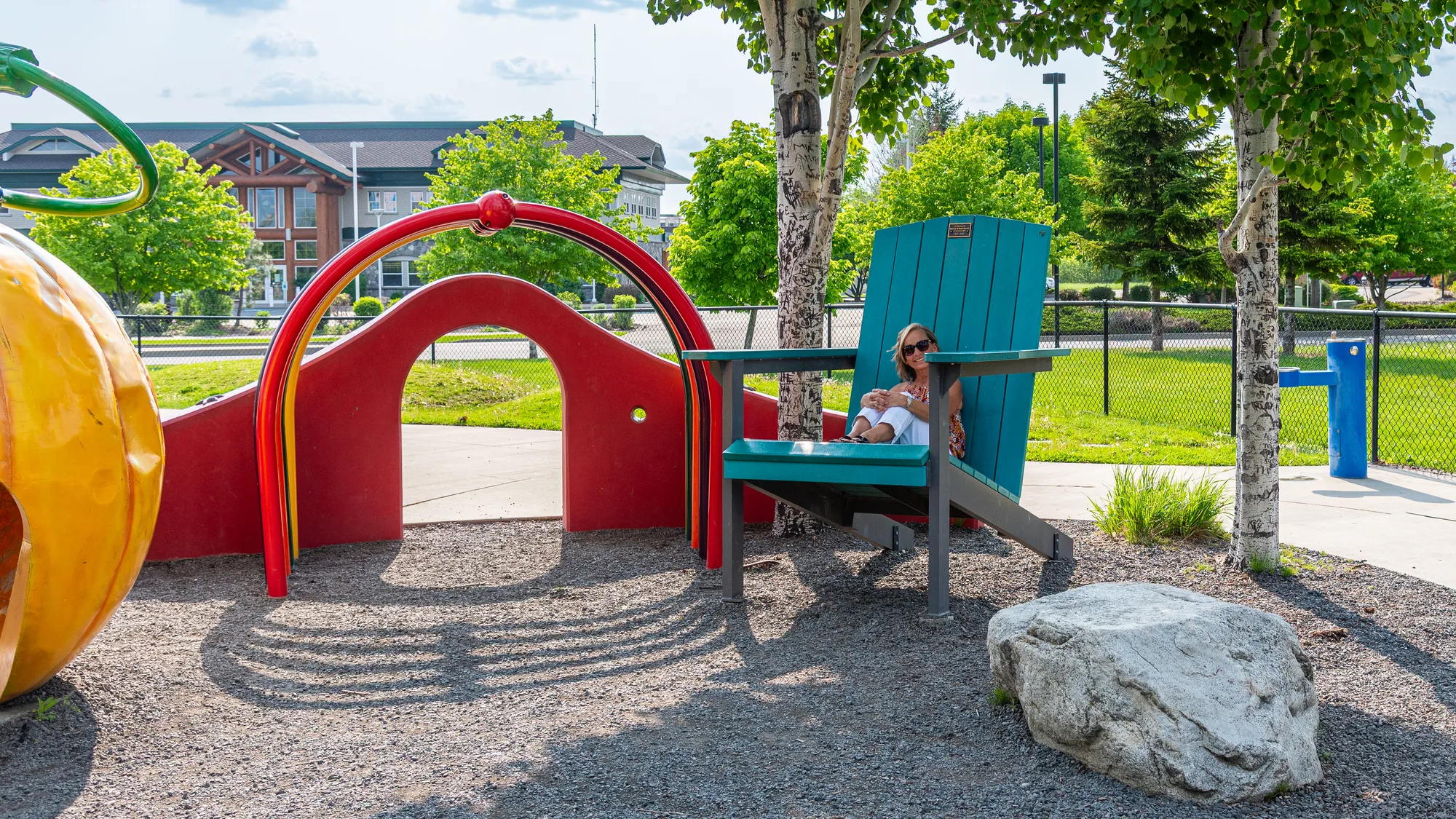 Wishbone Giant Adirondack Memorial Chair  in Spokane Valley, Was
