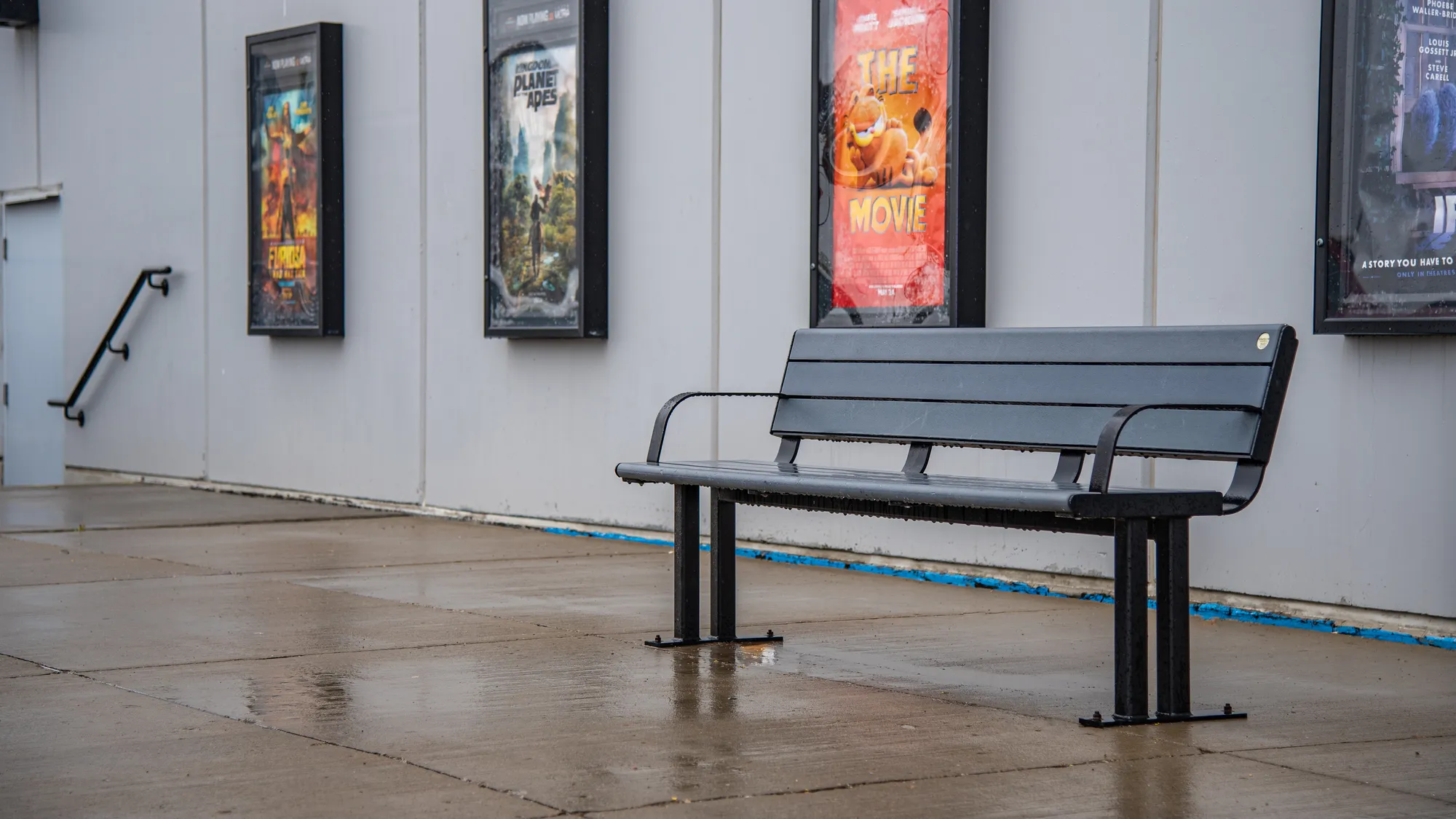 Wishbone Larson Bench with Armrest at The Commons at Eagle Ridge