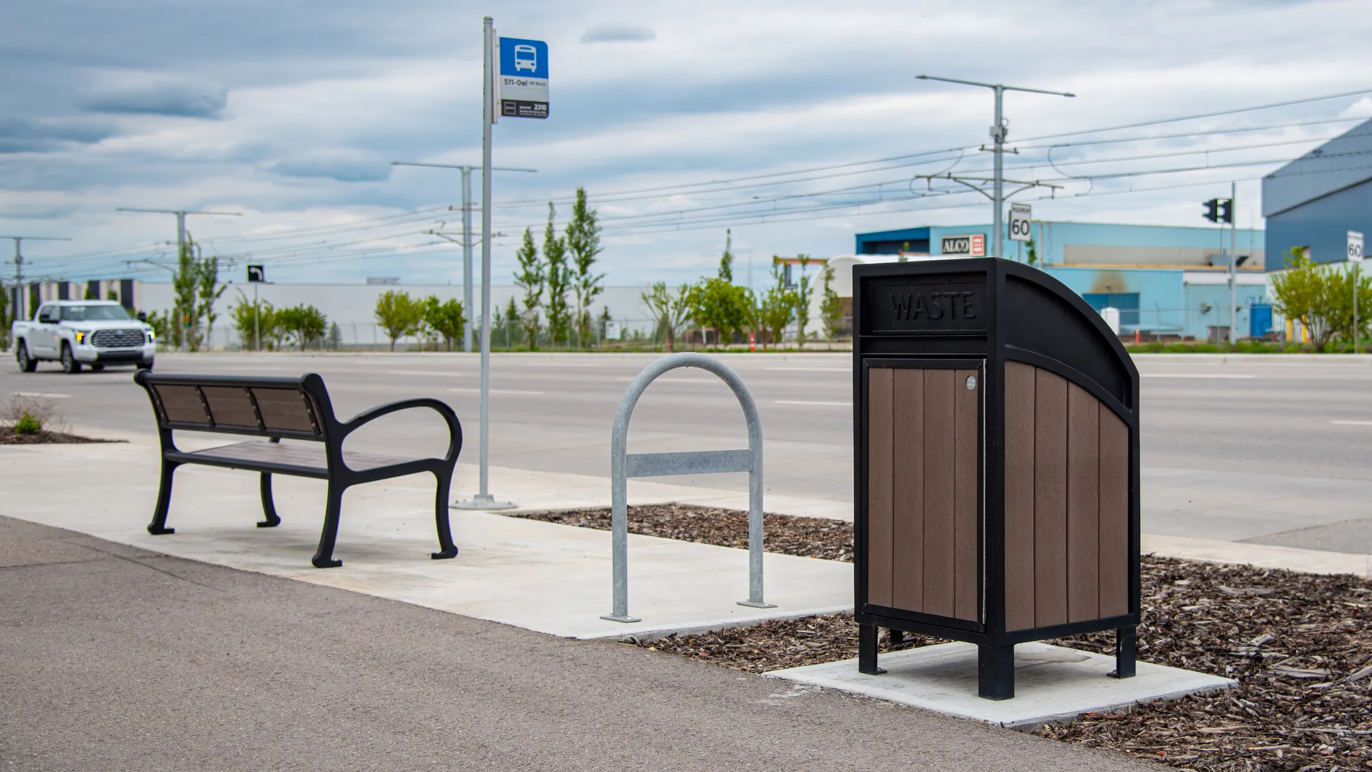 Wishbone Modena Curved Top Waste Receptacle and Mountain Classic