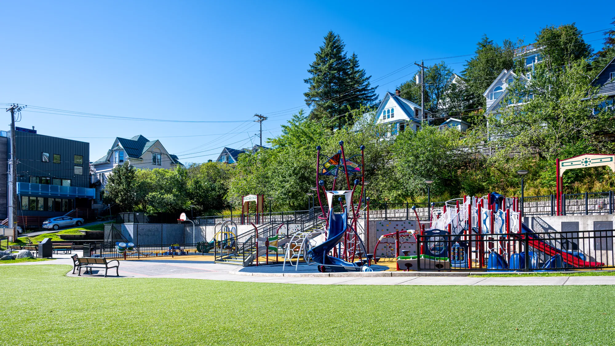 Wishbone Mountain Classic Benches at Capital School Park in June