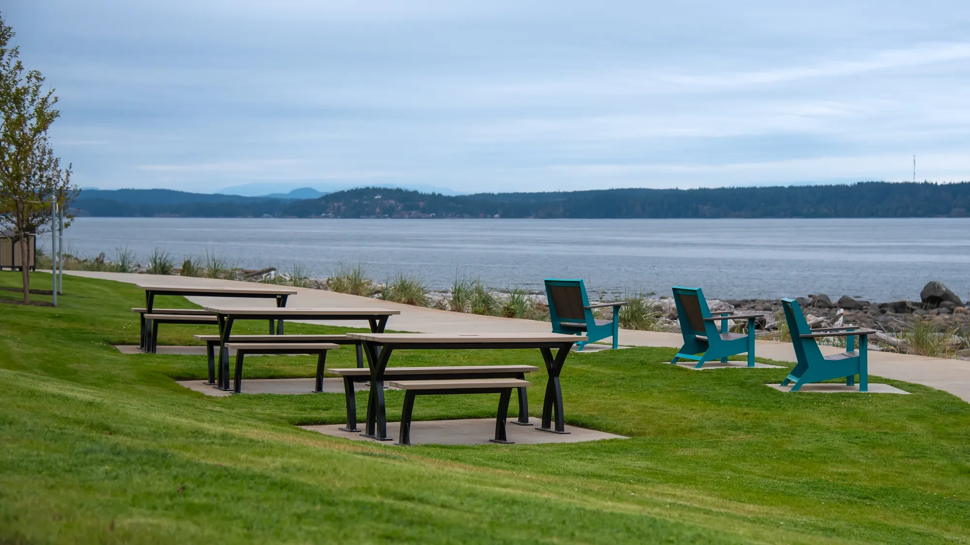 Wishbone Parker Memorial Wheelchair Accessible Picnic Tables in — ambient loop