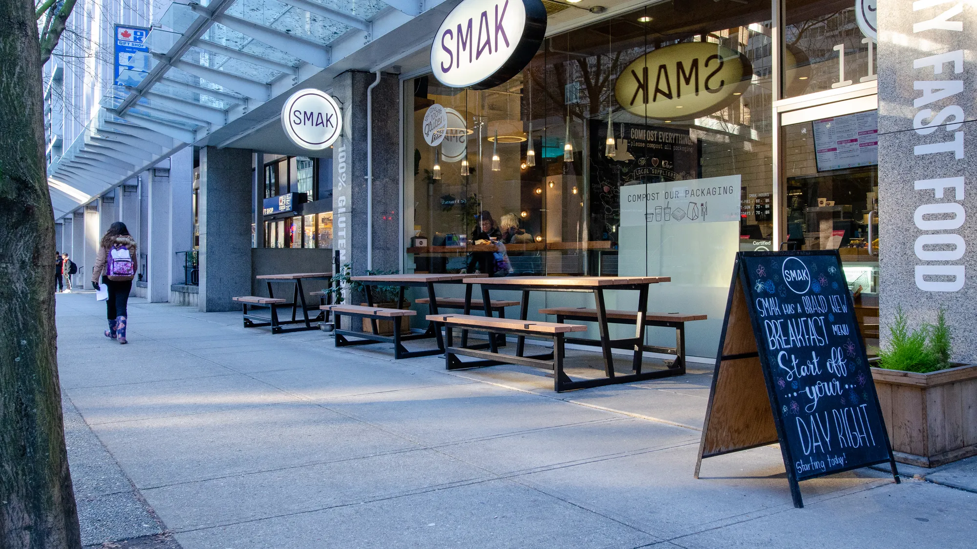 Wishbone Rutherford Free Standing Picnic Tables at Smak Healthy