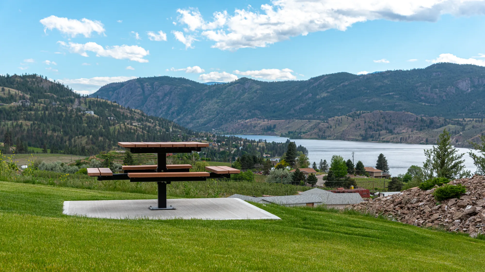 Wishbone Single Pedestal Picnic Table at Heritage Hills Park in