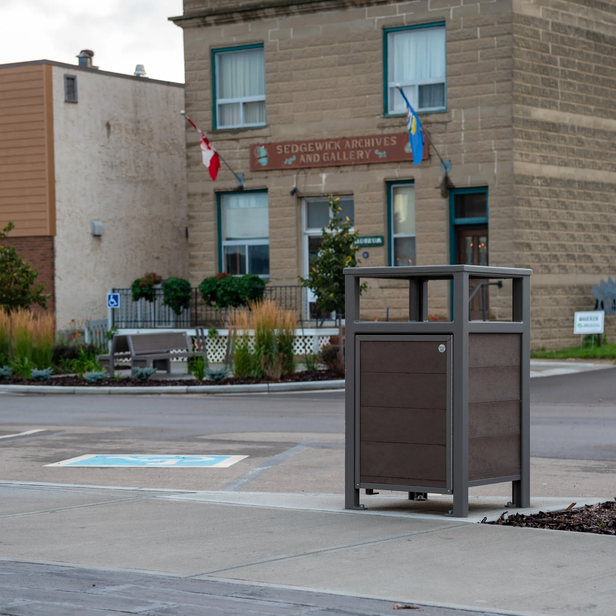 Wishbone Urban Form Easy Access Waste Receptacle in Sedgewick Al