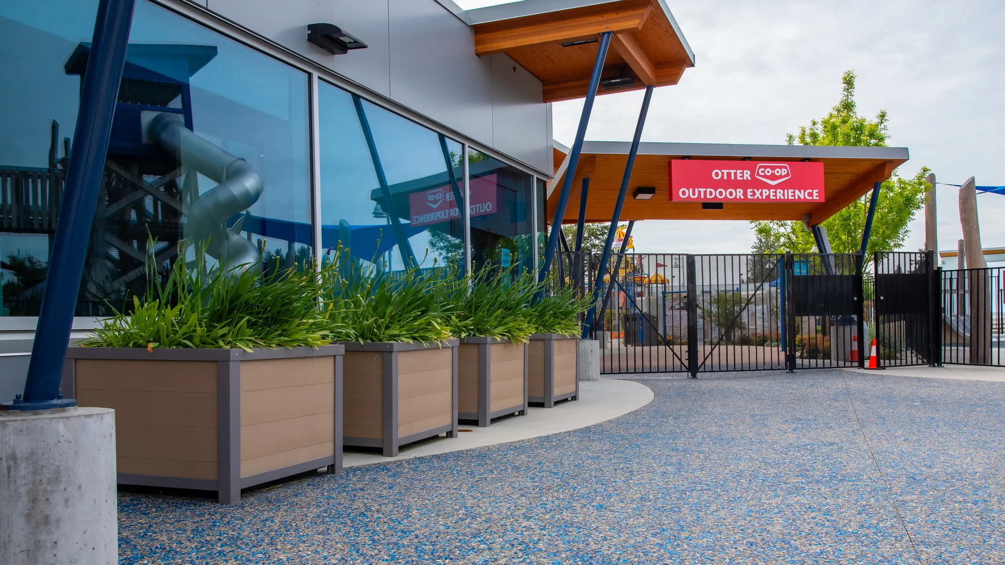 Wishbone Urban Form Self Watering Square Planters in Aldergrove,