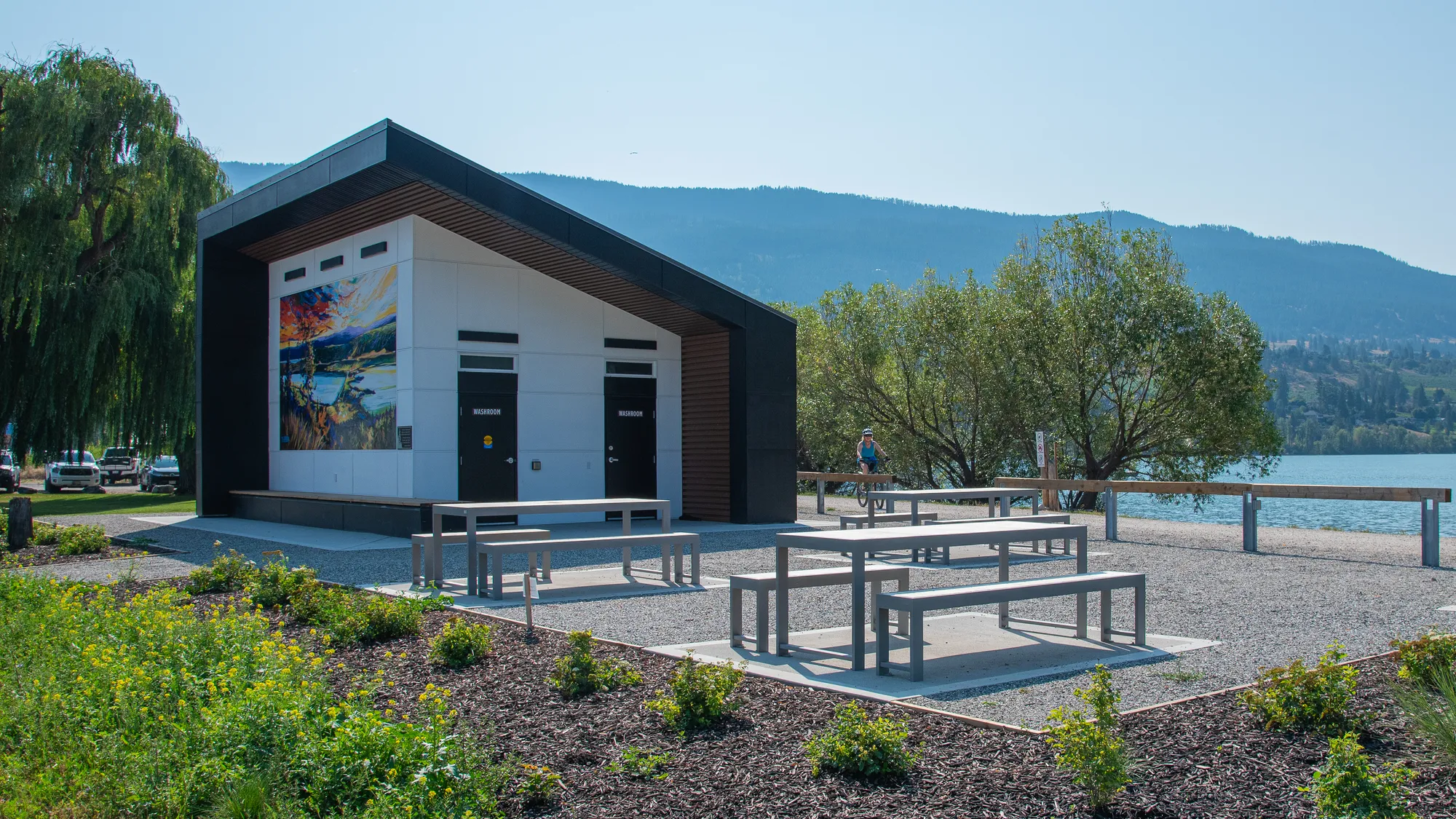 Wishbone Urban Form Wheelchair Accessible Harvest Picnic Tables
