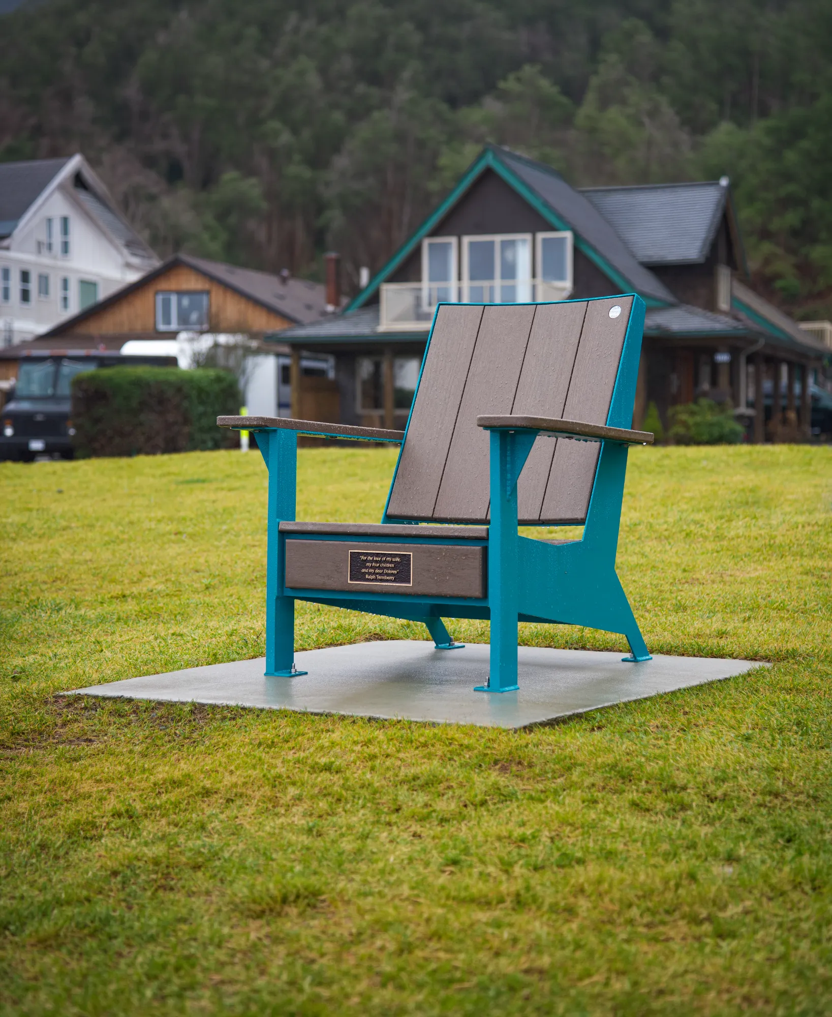 Wishbone Memorial JEM Lounge Chair in Campbell River BC