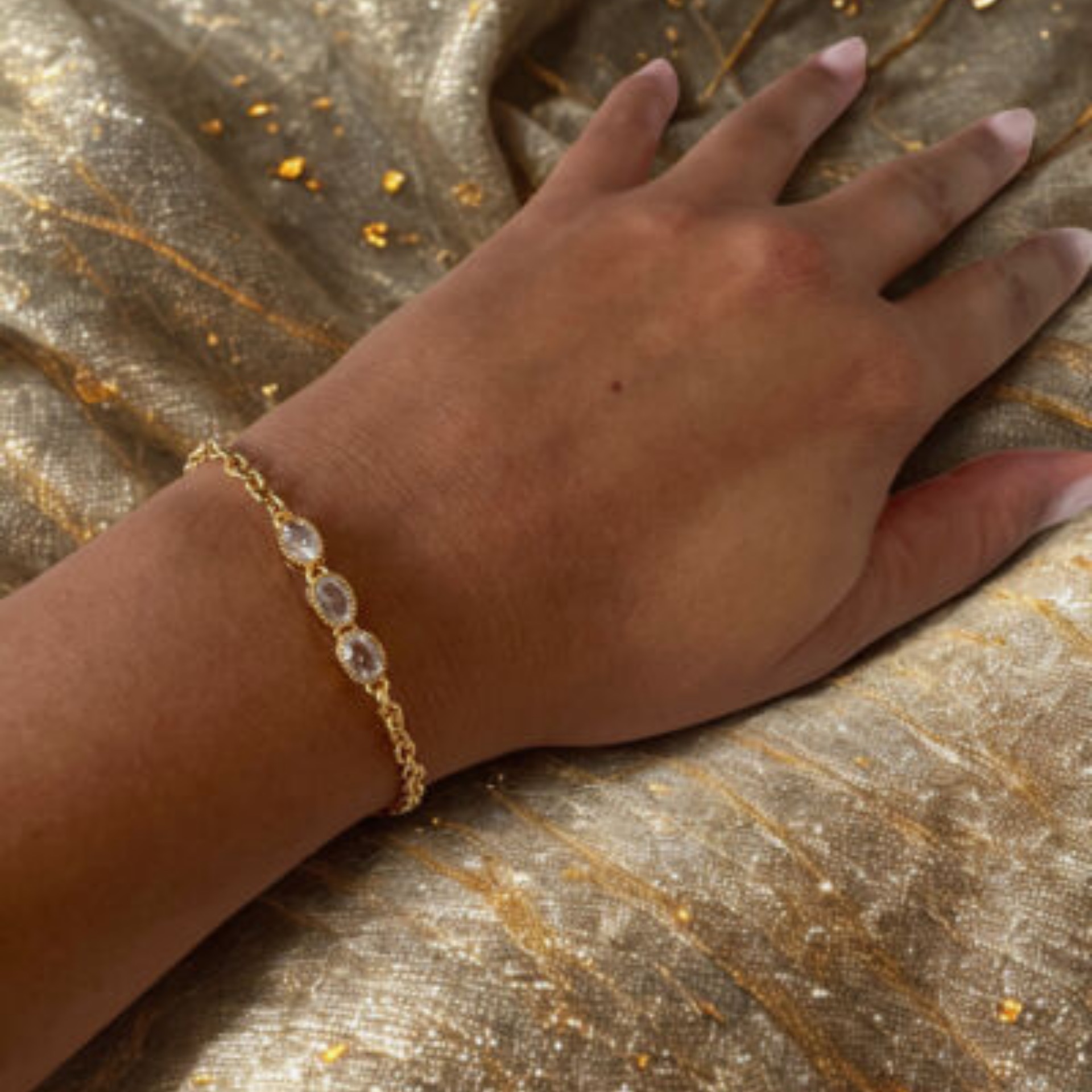 Goldenes Armband – Weihnachtsgeschenk Schweiz