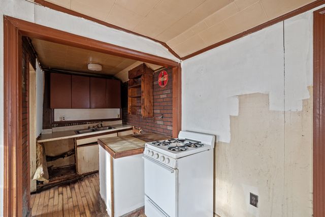 33 E bluff 6