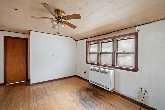 33 E bluff 9