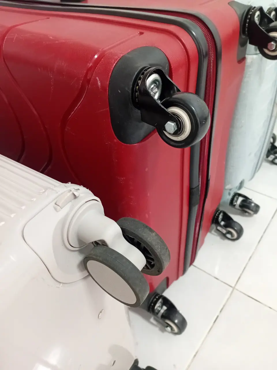 ร้านซ่อมกระเป๋าเดินทางเชียงใหม่ Bag Pro Repairs