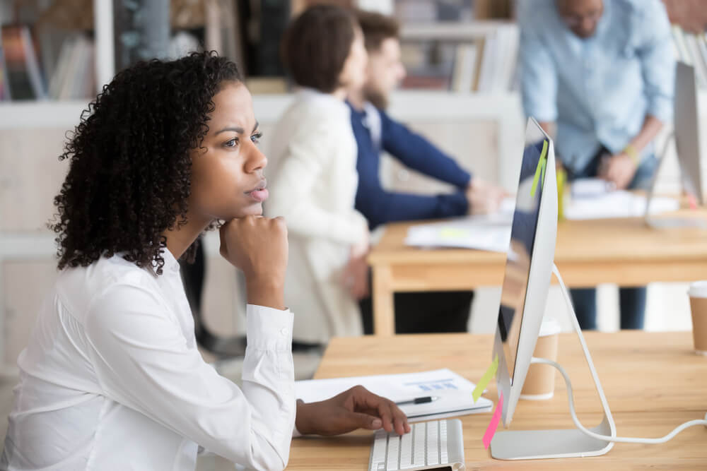 diversidade nas empresas: colaboradora negra