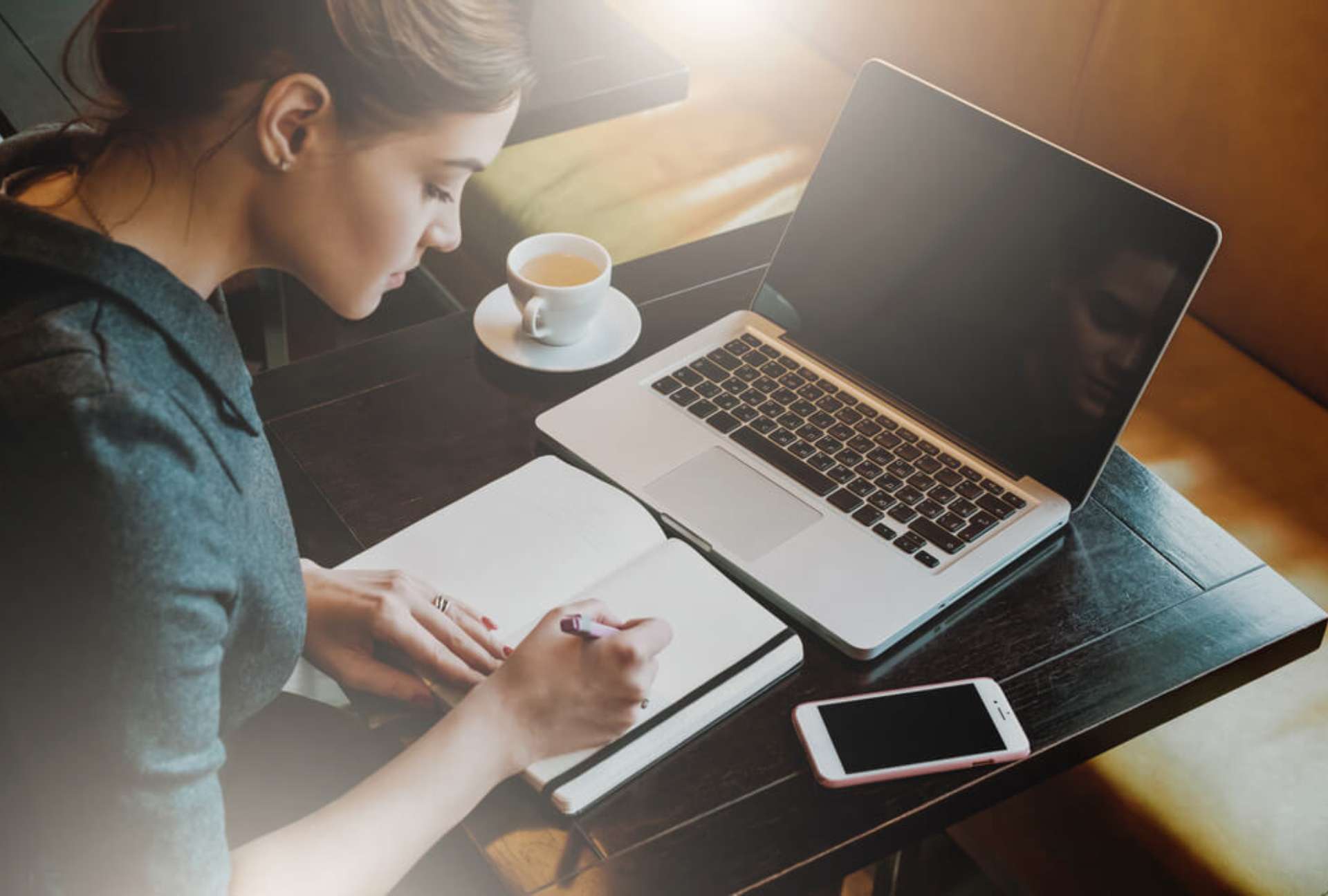 Porque Você Deve Focar no Aprendizado (e não no Treinamento) Porque Você Deve Focar no Aprendizado (e não no Treinamento)