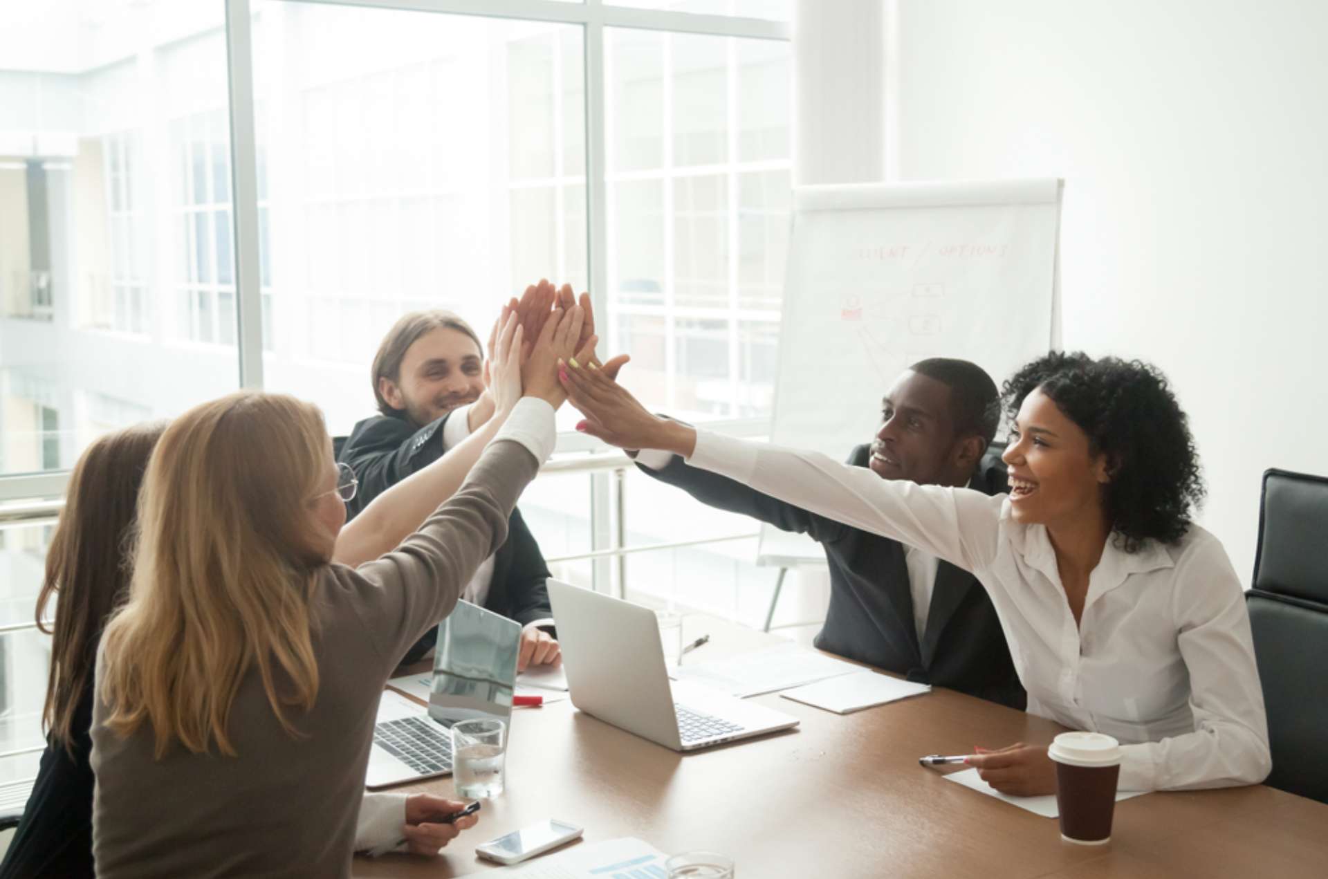 Impactos dos Treinamentos na Empresa: as 4 maiores consequências para o negócio Impactos dos Treinamentos na Empresa: as 4 maiores consequências para o negócio