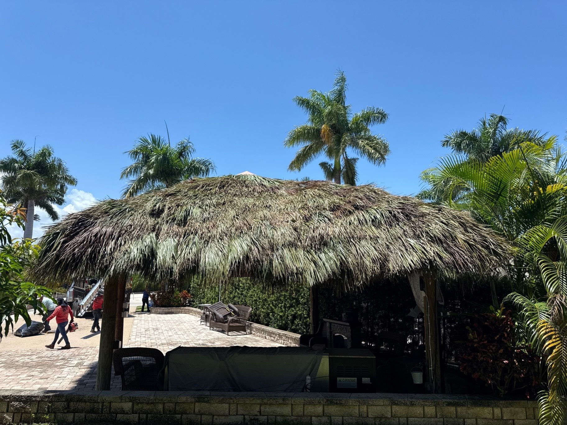 Tiki Hut Roof Rethatch in Port St Lucie Florida – Monster Tiki Huts Project
