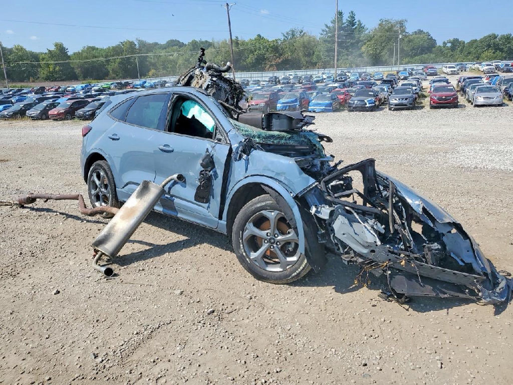 ST LINE 2023 Ford Escape photo 3