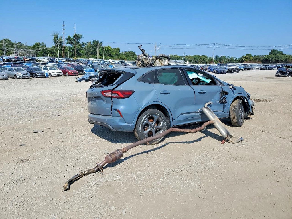 ST LINE 2023 Ford Escape photo 4