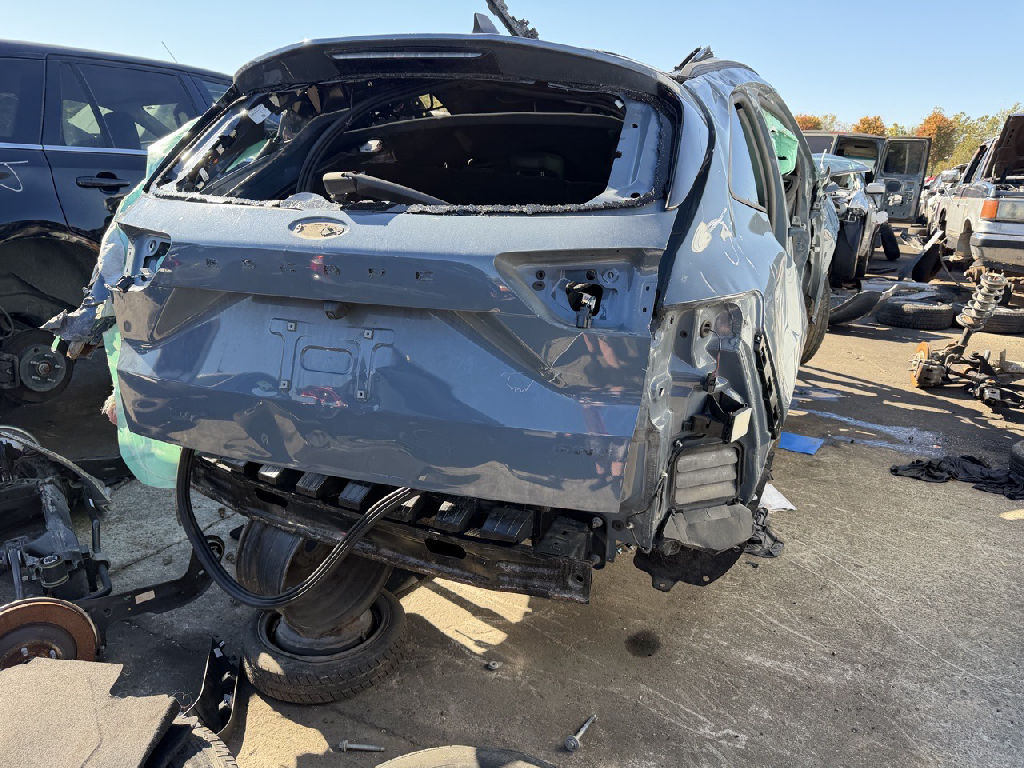 ST LINE 2023 Ford Escape photo 9