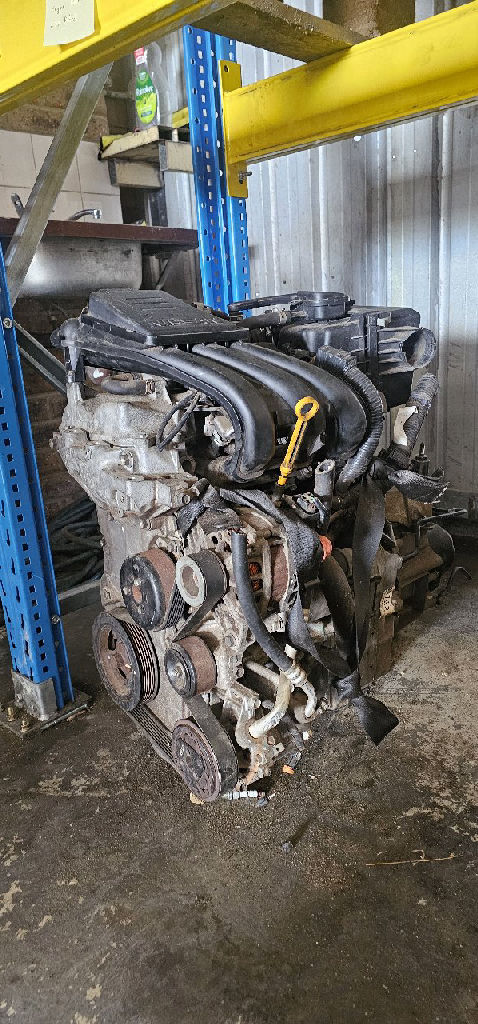 Engine HR12DE