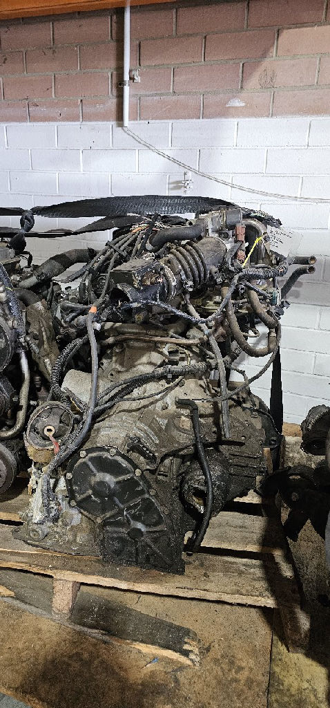 Engine QG16DE