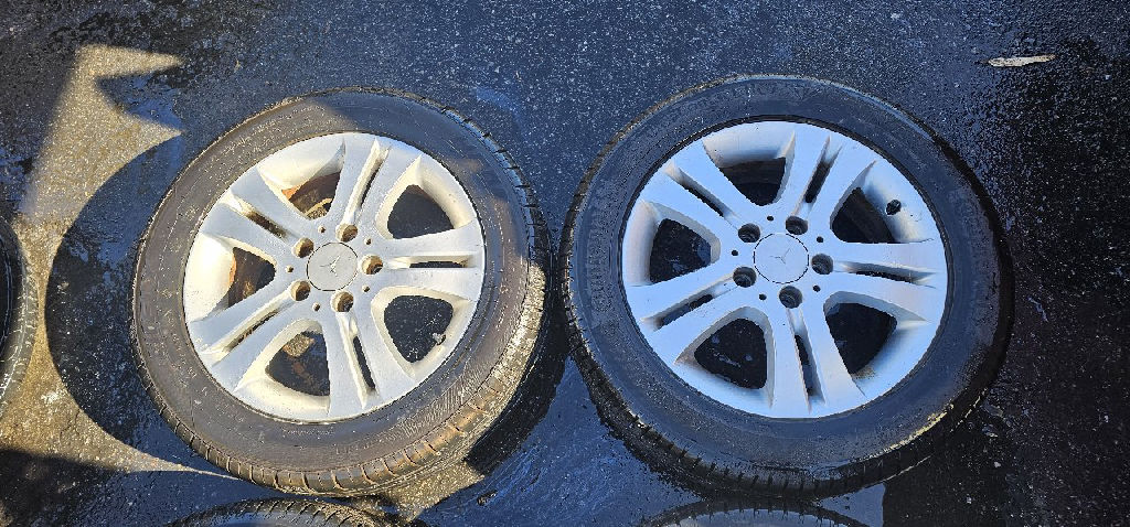 TYRES MERCEDES BENZ C200 photo 4