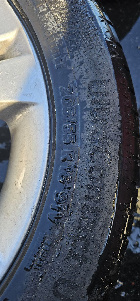 TYRES MERCEDES BENZ C200 photo 5
