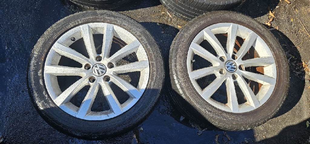 TYRES VW GOLF photo 2