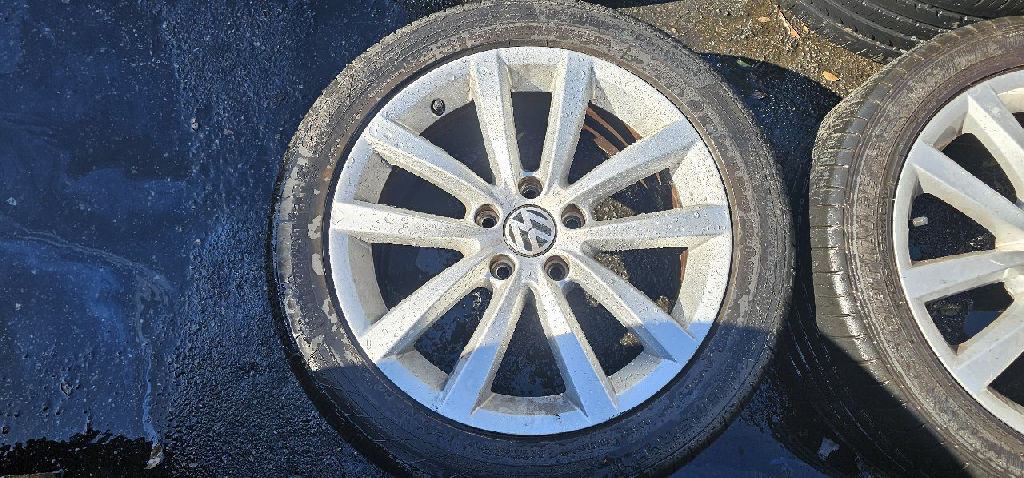 TYRES VW GOLF photo 5