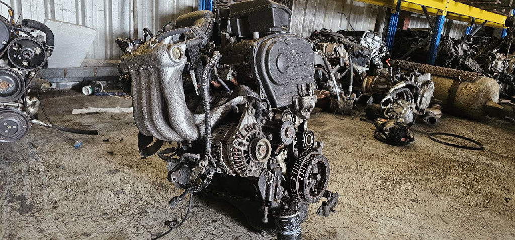 ENGINE 4G19