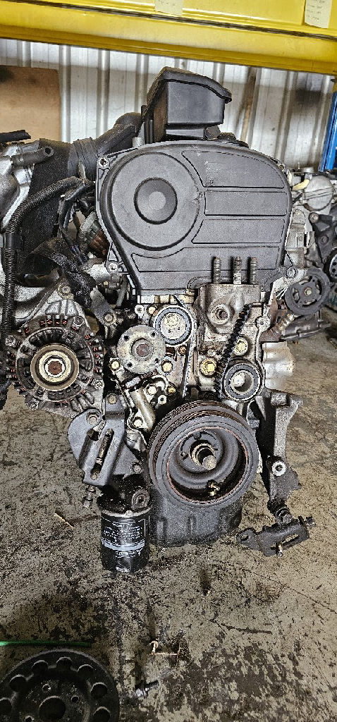 ENGINE 4G19 photo 3