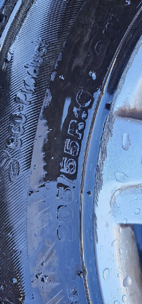 TYRES PEUGEOT 308 photo 2