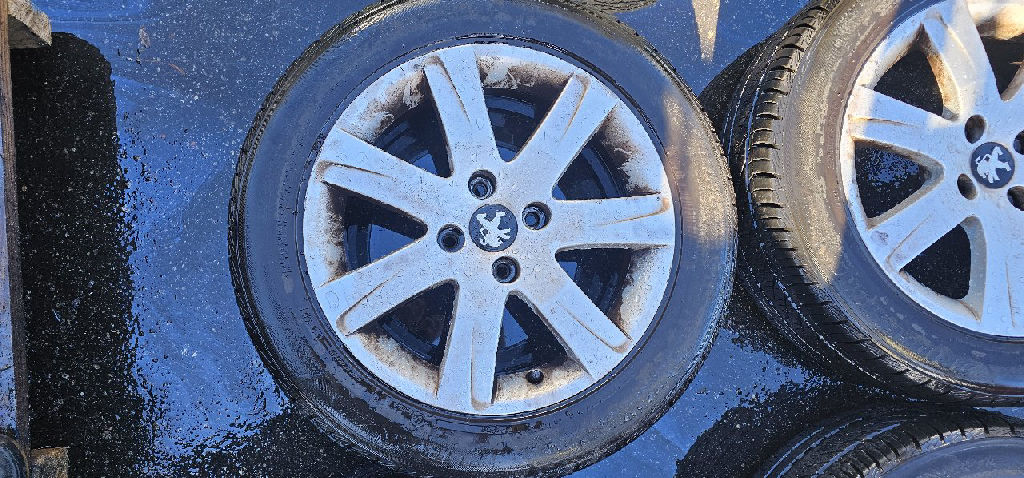 TYRES PEUGEOT 308 photo 3
