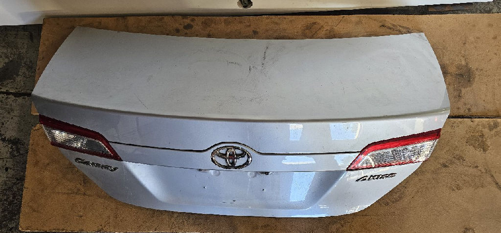 Parts Toyota Camry Bootlid