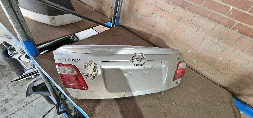 Parts Toyota Camry Bootlid photo 5