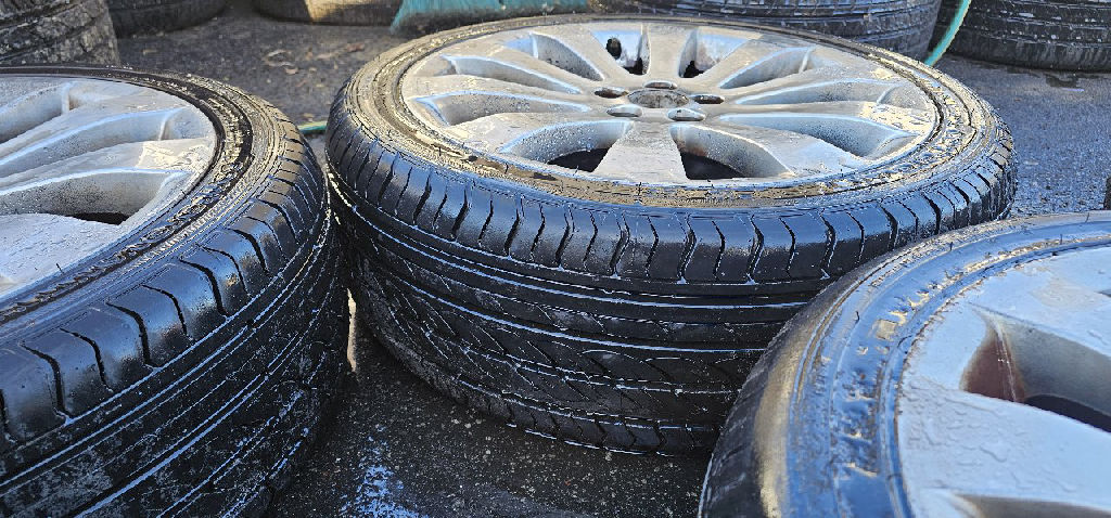 TYRES Subaru Liberty 225/40R18 photo 3