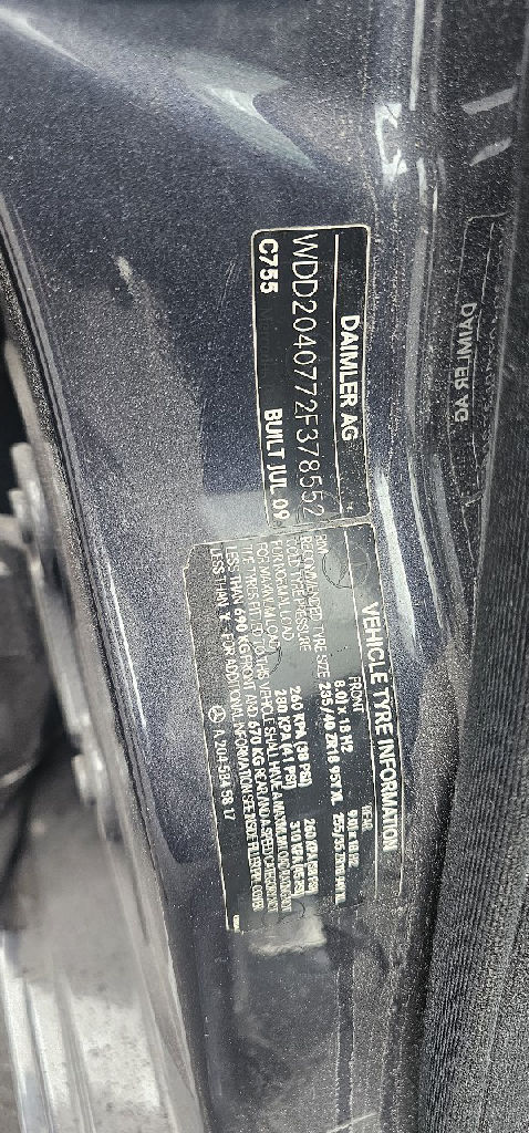 MERCEDES BENZ C63 AMG W204 W204 02/2008~07/2014 4 Door Sedan PETROL 6208 cc, M156.985 V8 32v DOHC VVT MPFI {336KW} RWD AT [GERMANY] photo 2