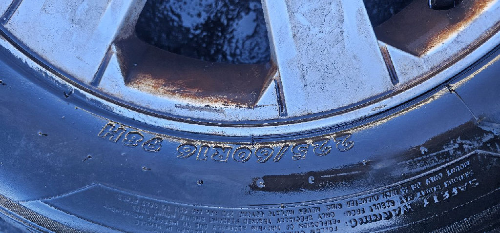 TYRES HOLDEN VY/VZ