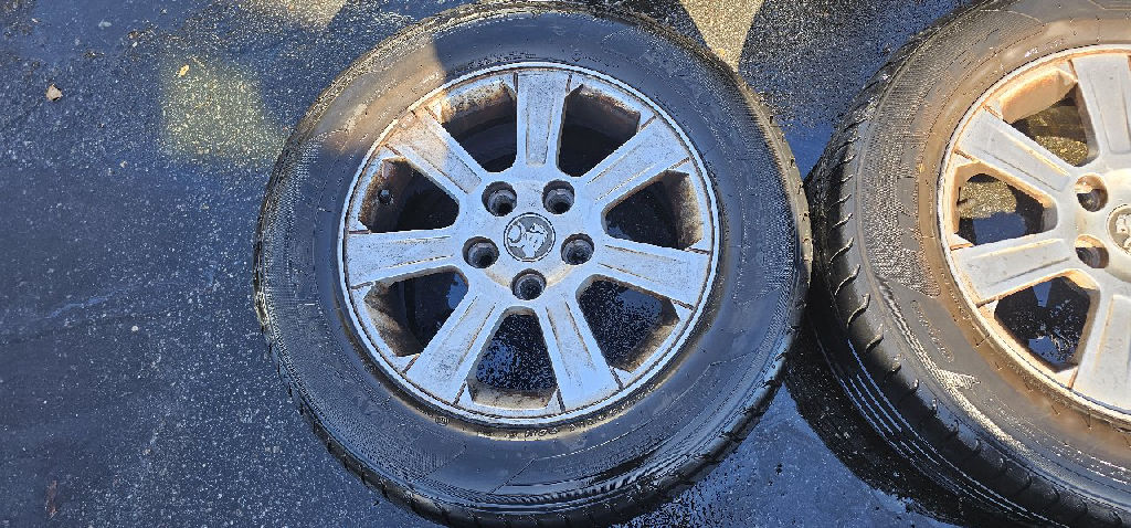 TYRES HOLDEN VY/VZ photo 4