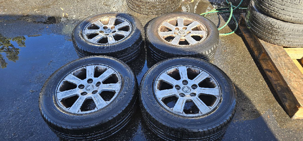 TYRES HOLDEN VY/VZ photo 5